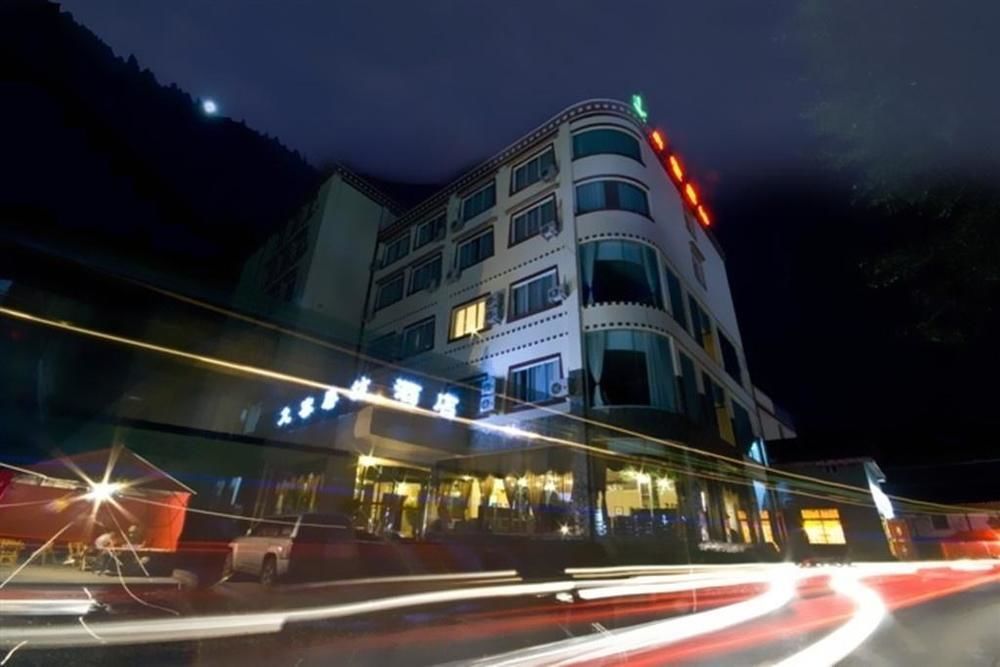 An E Courtyard Hotel Jiu Zhai Gou Branch Jiuzhaigou Exteriör bild